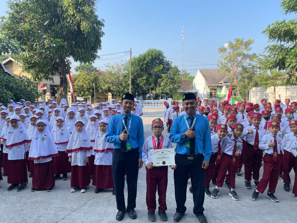 SD Birrul Walidain Muhammadiyah santri