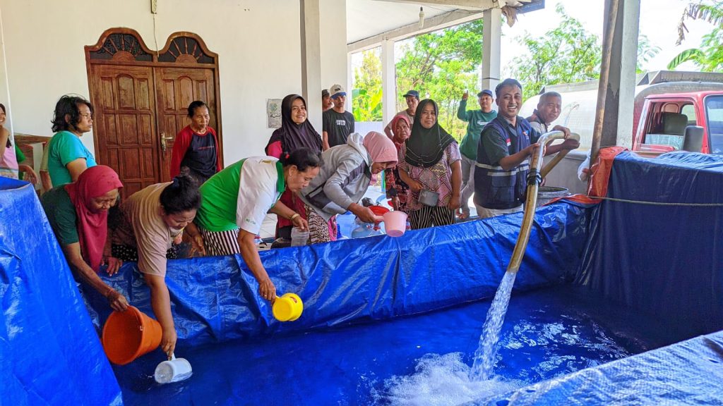 Solopeduli bantu air bersih weru