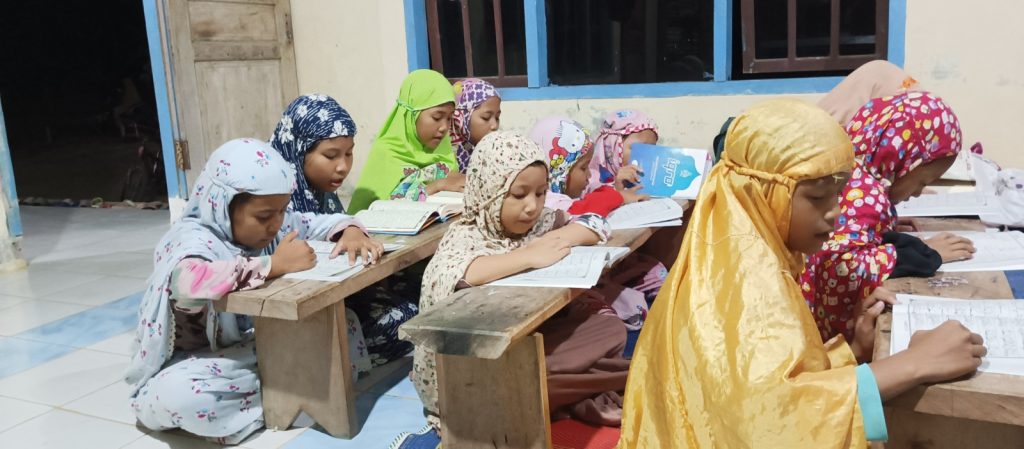 Laznas Dewan Da’wah Salurkan Ratusan Mushaf Al-Qur’an