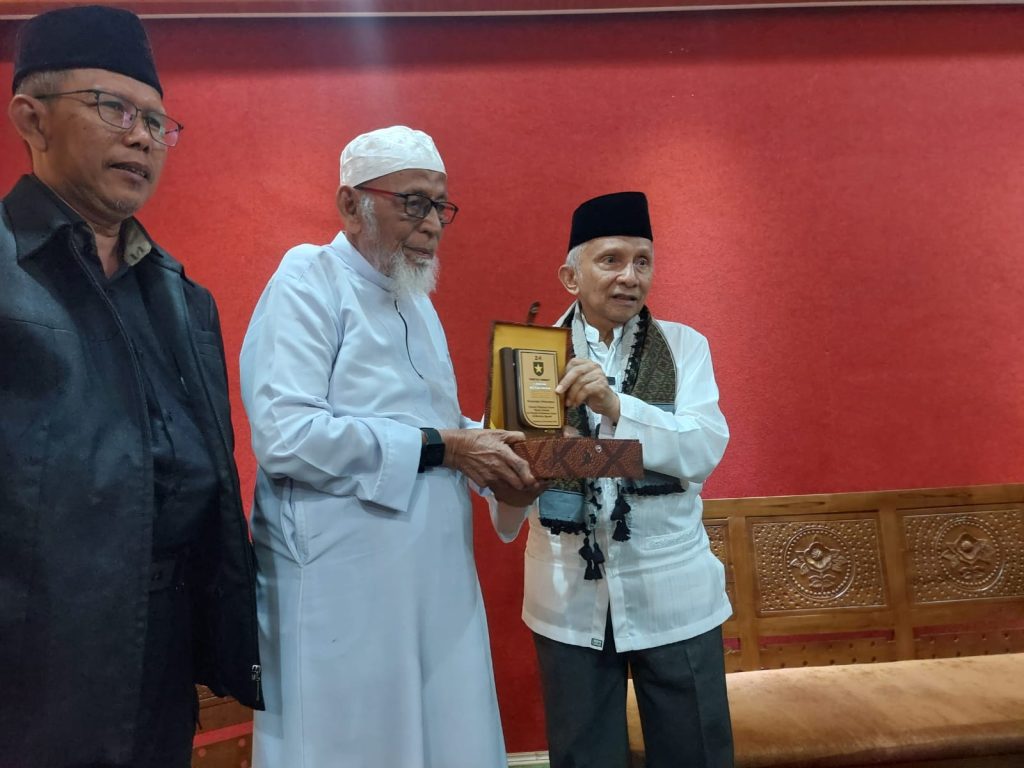Abu bakar dan amin rais
