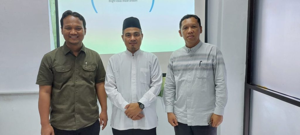 ack Harun dan dosen UNS