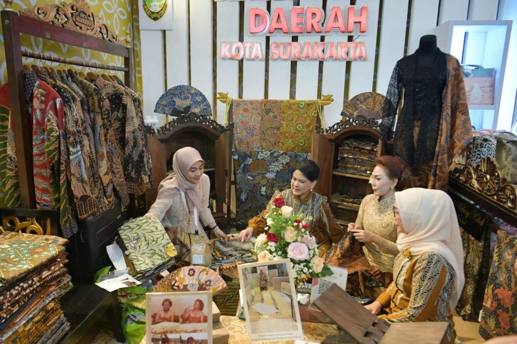 Iriana Jokowi Dekranas Solo