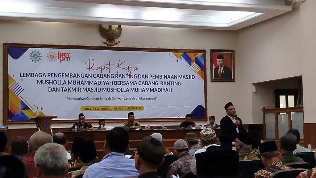 Dwi Jatmiko di UMS