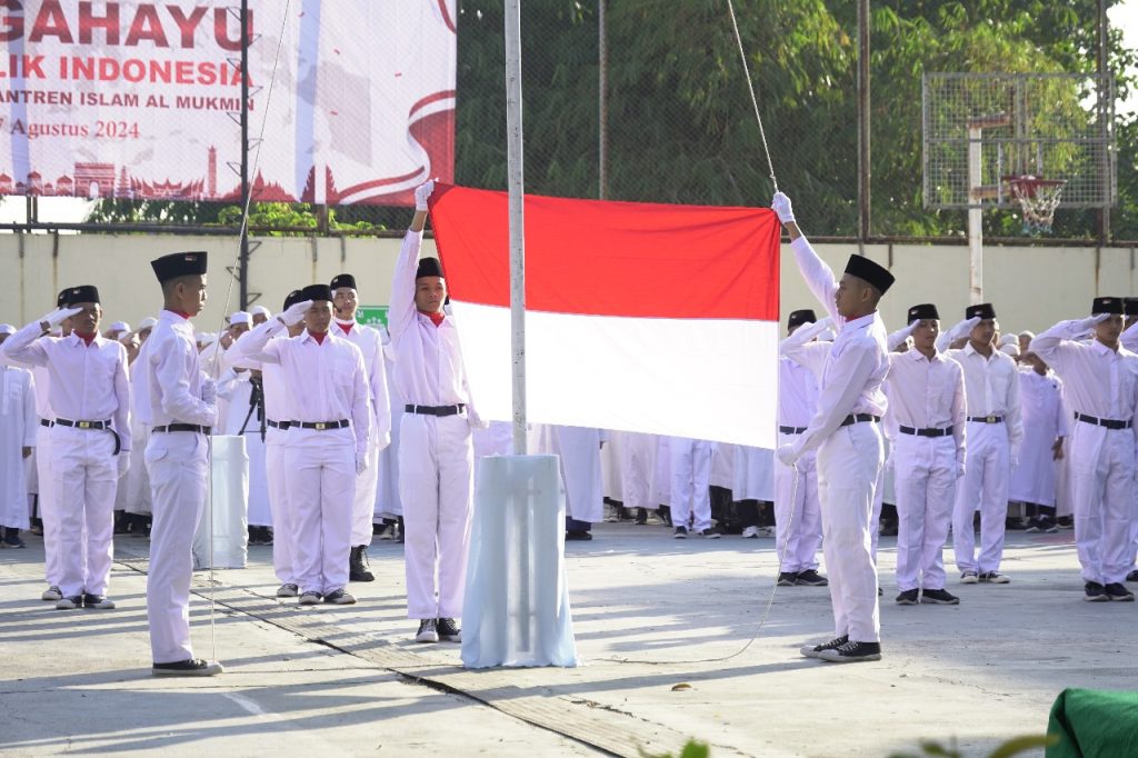 Ponpes Al Mukmin Upacara
