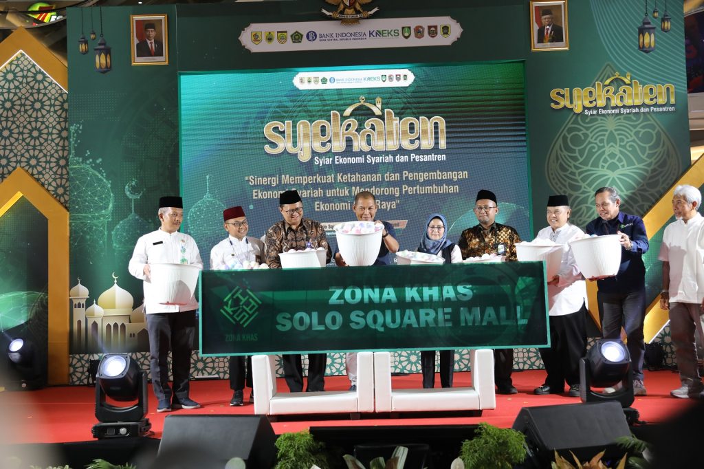 Syekaten di Solo Square