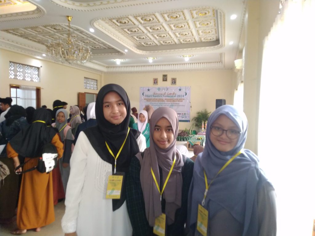Aminah Husin Al Jufri, siswi SMP Batik Program Khusus