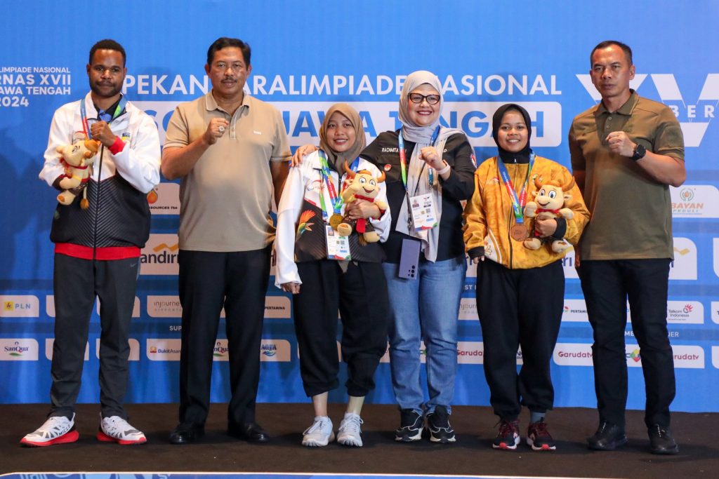 Pj Gubernur dan Kontingen Jateng