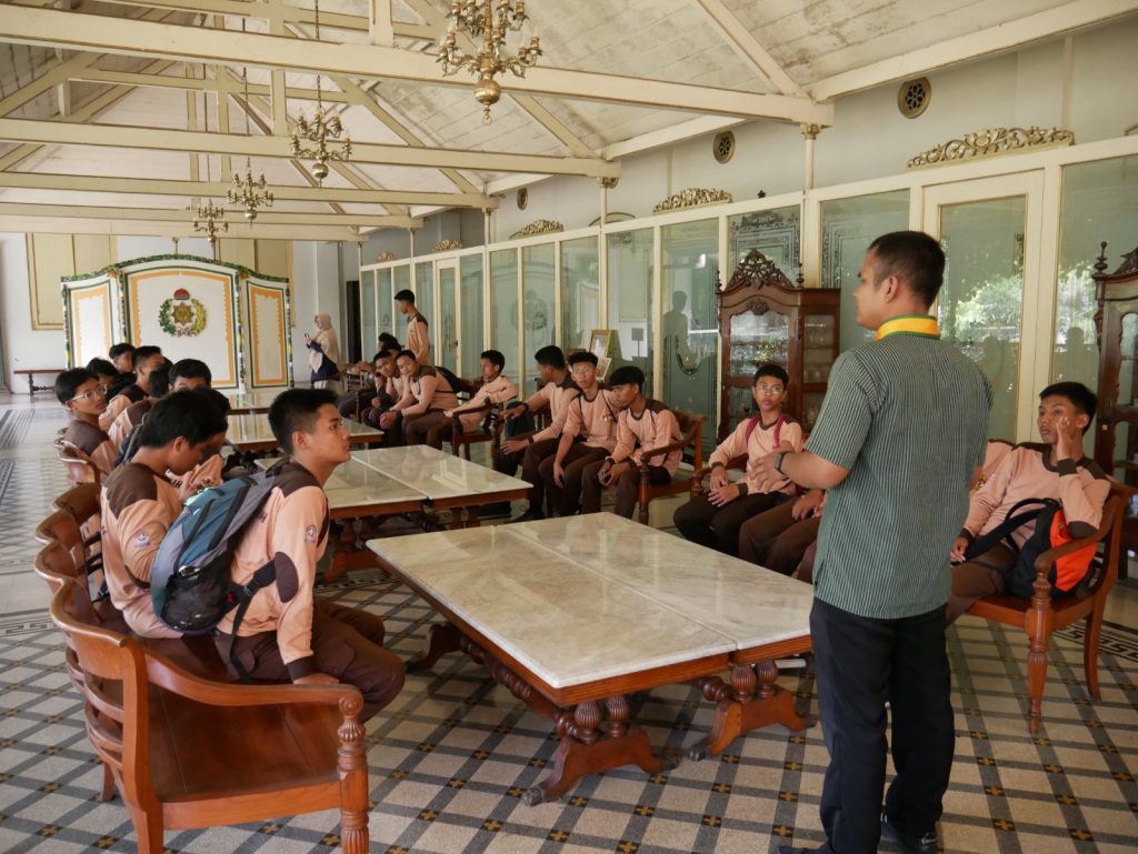 Pramuka SMA IT Nur Hidayah