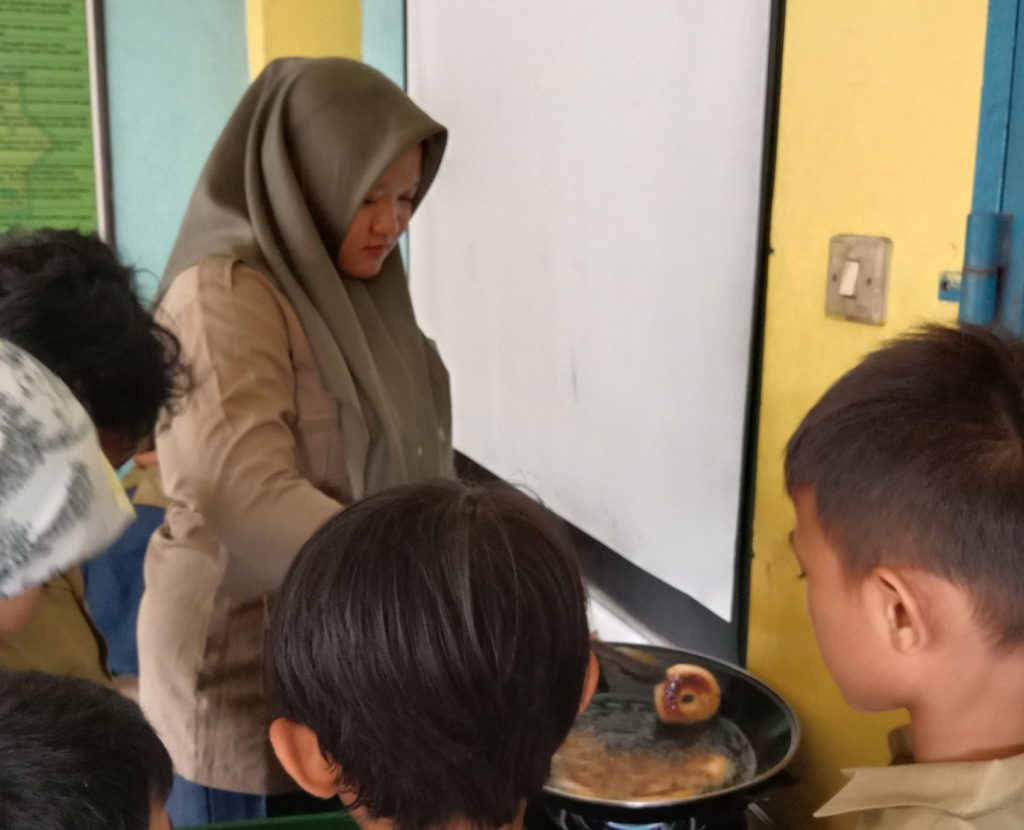 SD Muh 21 Solo Gelar Cooking Class