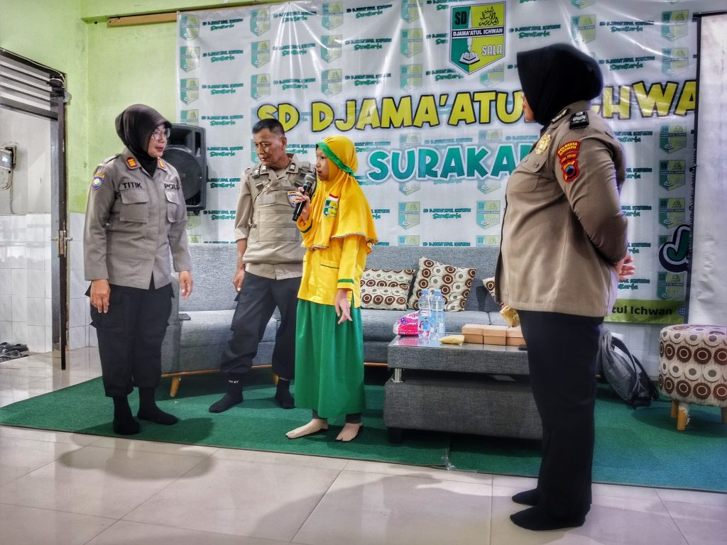 Polsek Laweyan di sd djamiatul ichwan