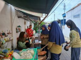 SD Muhammadiyah 21 Latih Siswa Bermasyarakat