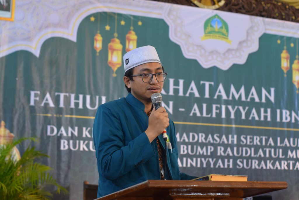 KH Ahmad Mustain Nasoha Luncurkan 17 Kitab