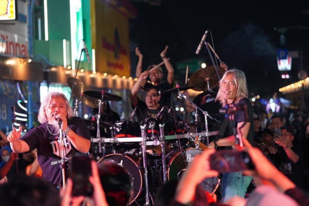 Kaisar Band