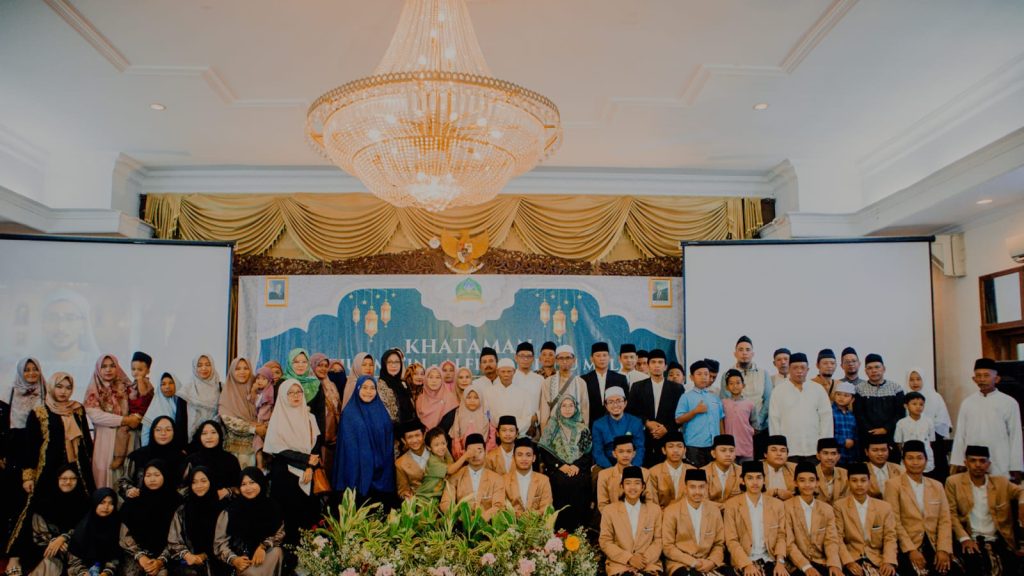 Ponpes Raudlatul Muhibbin Gelar Khataman