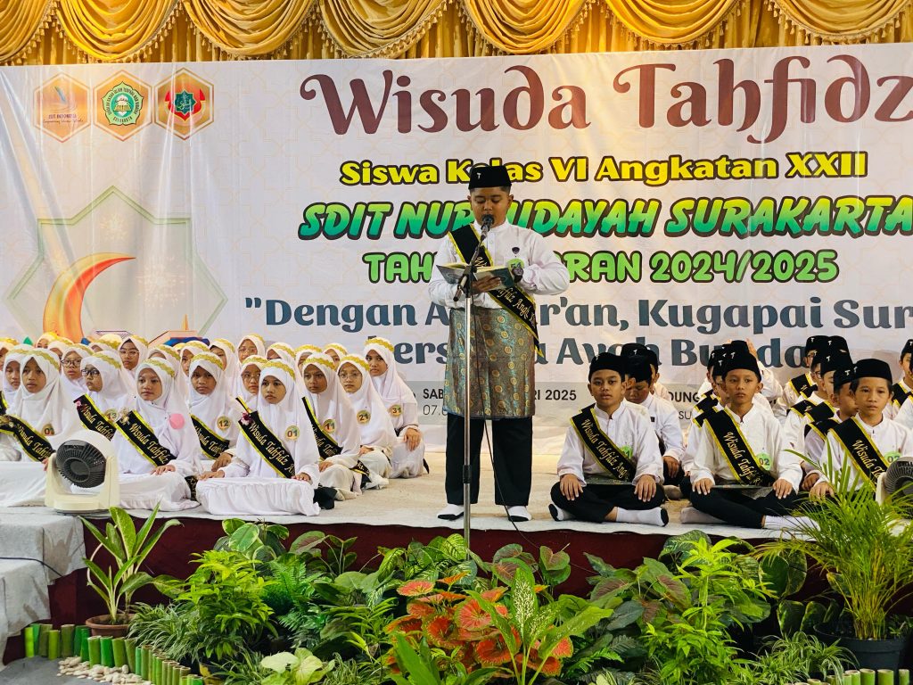SDIT Hurhidayah wisuda tahfidz