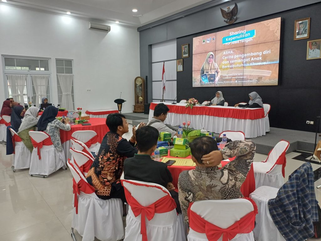 Wisata karya FLP Jateng di karanganyar