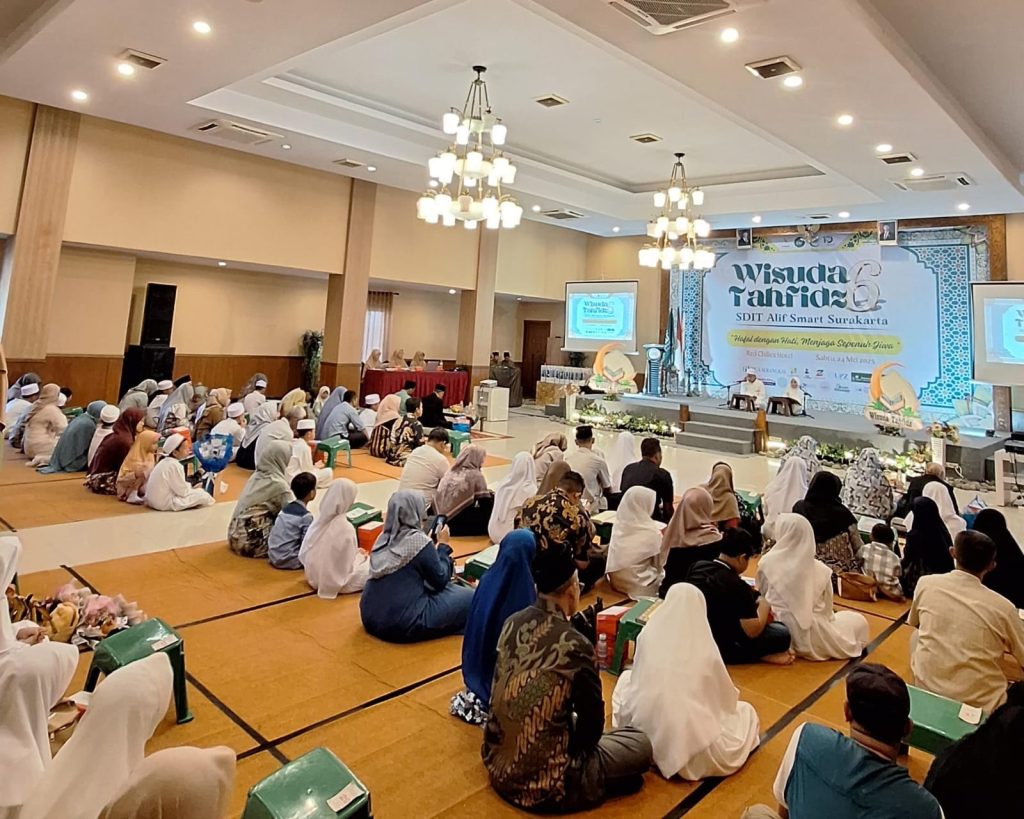 SDIT Alif Smart Gelar Wisuda Tahfidz