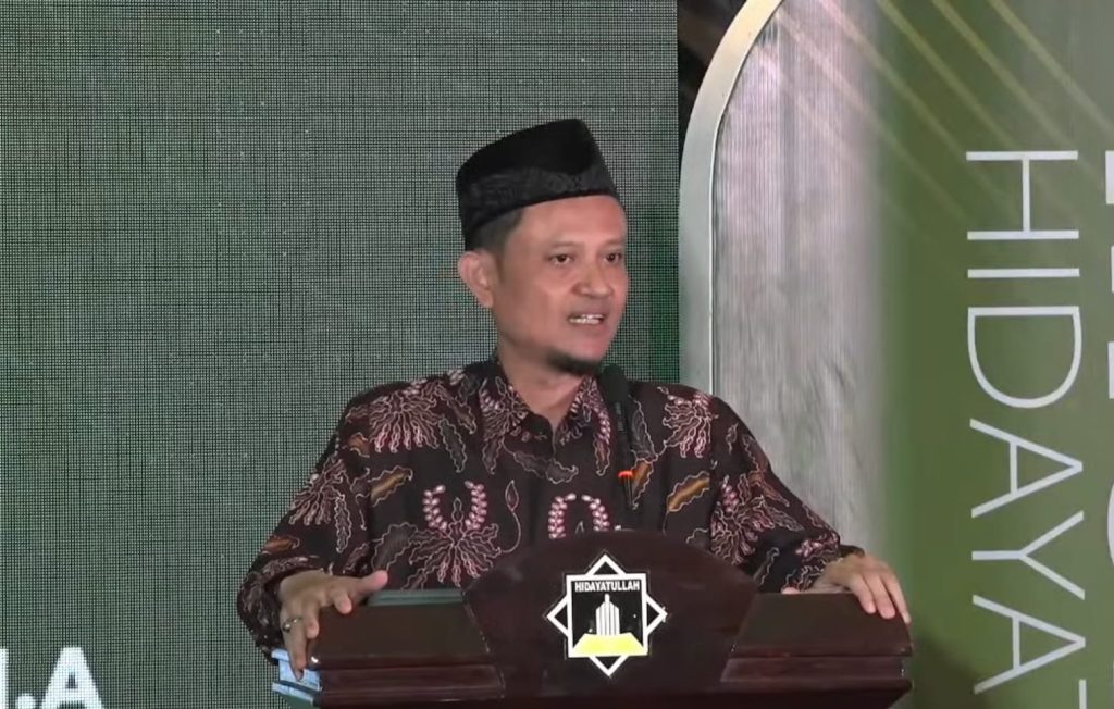 Ketua Umum DPP Hidayatullah Ustadz Nashirul Haq