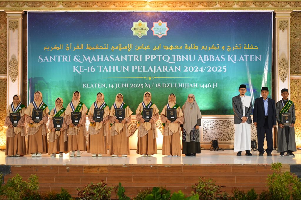 Wisuda PPTQ Ibnu Abbas Klaten