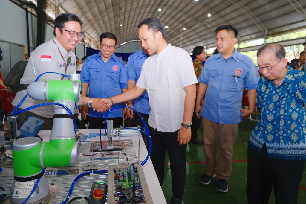 Walikota Solo di SM Mikael