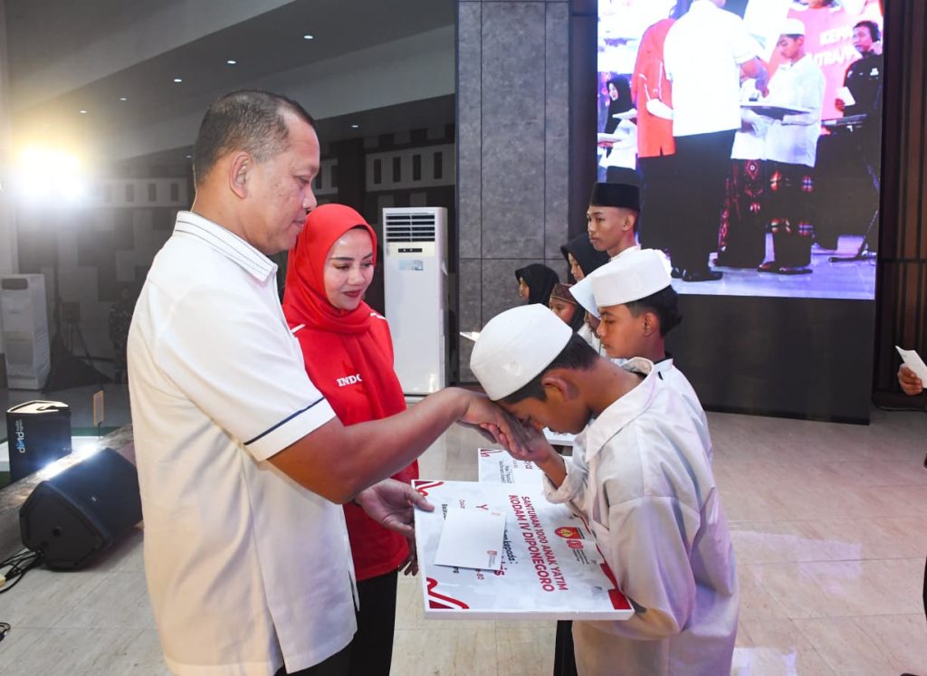 Pangdam IVDiponegoro Santuni 1.000 Anak Yatim