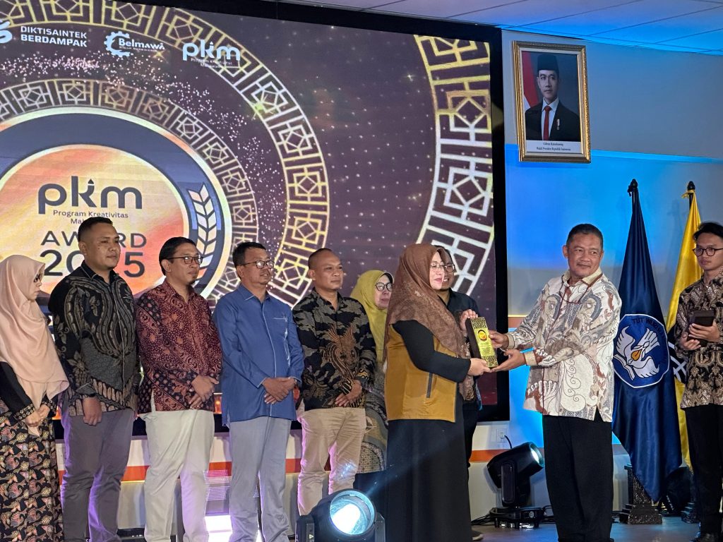 Rektor UMPKU dan Jawa Pos