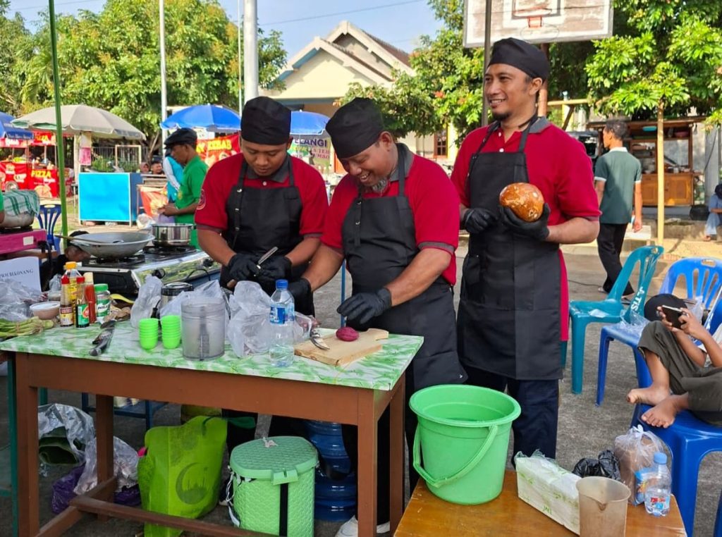 Guru SD Muh Palur masak