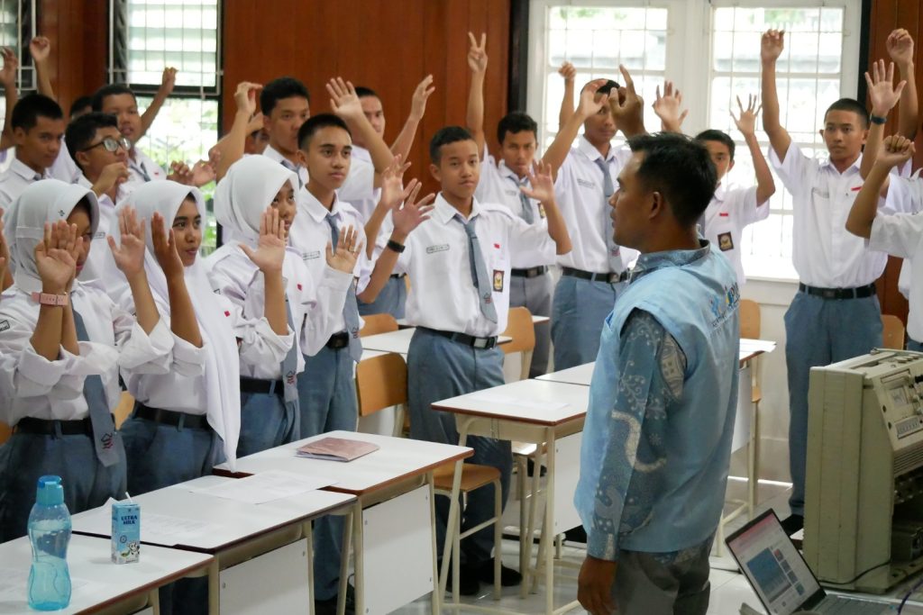 Komdigi ke Sekolah Rakyat Solo