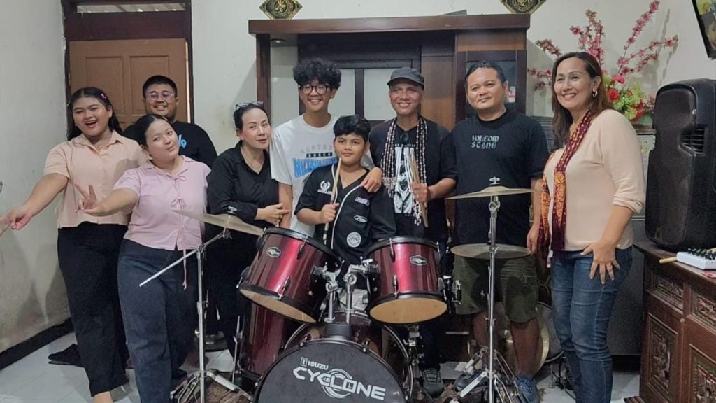 Rere Grass Rock dan penggemar