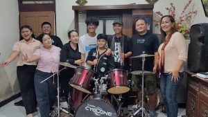 Rere Grass Rock dan penggemar